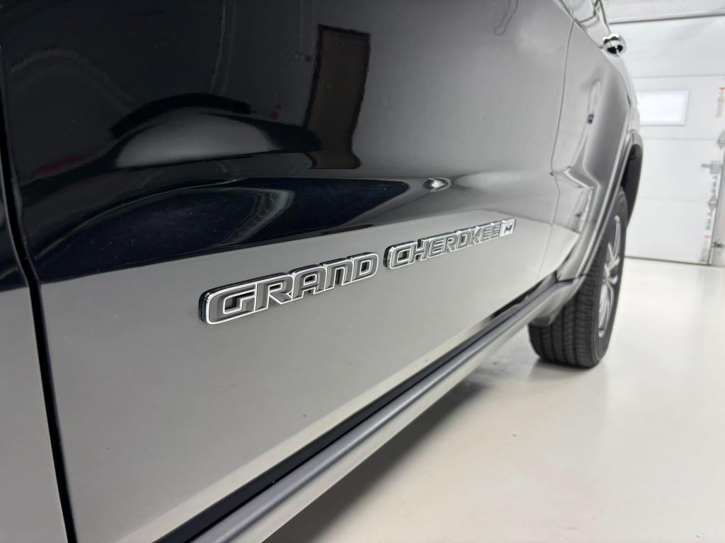 used 2022 Jeep Grand Cherokee WK car, priced at $32,400
