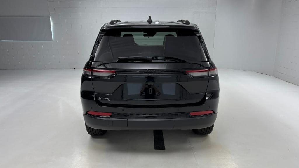 new 2025 Jeep Grand Cherokee car, priced at $45,482