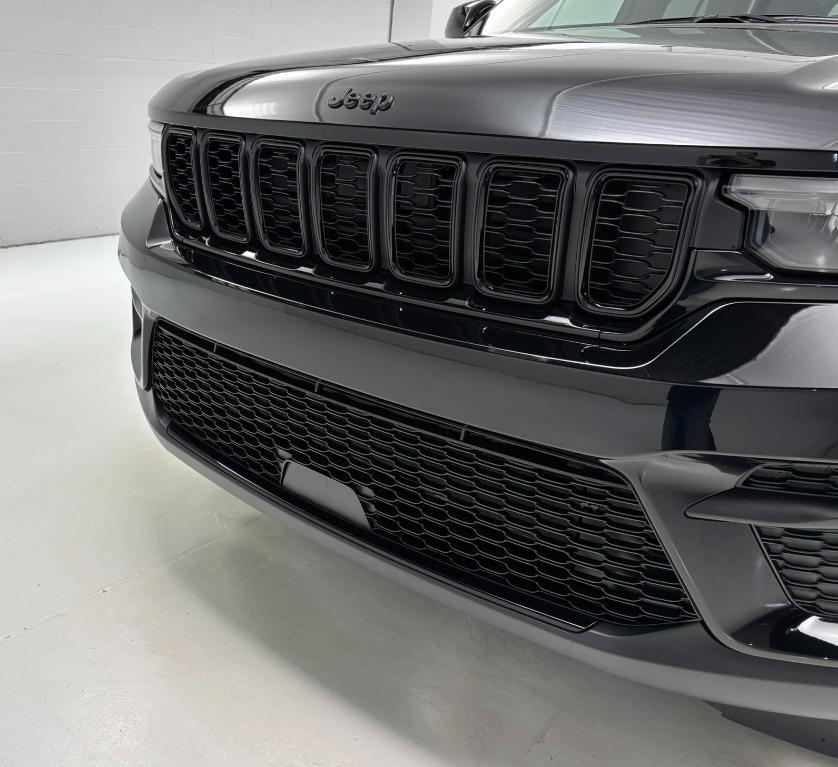 new 2025 Jeep Grand Cherokee car, priced at $45,482