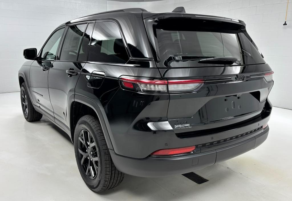 new 2025 Jeep Grand Cherokee car, priced at $45,482