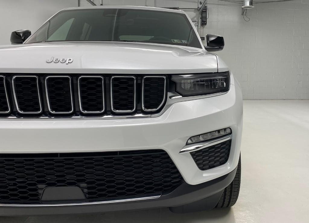 new 2025 Jeep Grand Cherokee car, priced at $51,731