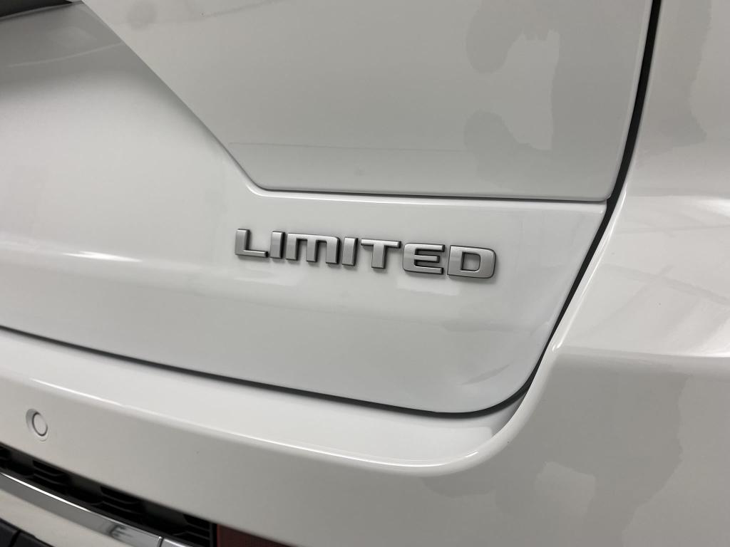 new 2025 Jeep Grand Cherokee car, priced at $51,731