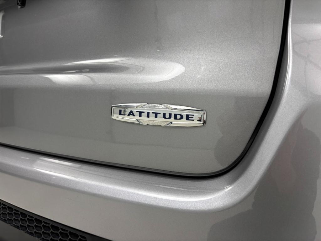 used 2022 Jeep Compass car, priced at $22,800