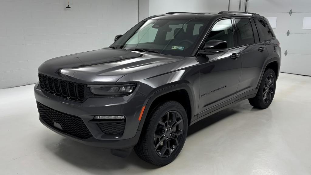 new 2025 Jeep Grand Cherokee car, priced at $54,730