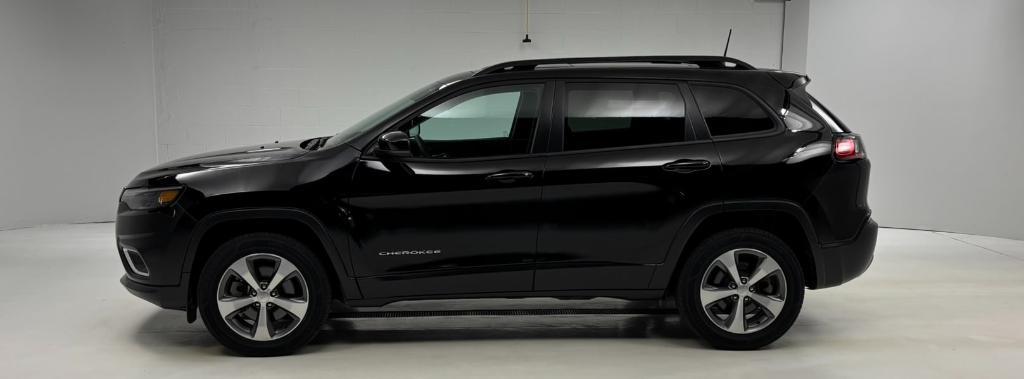 used 2022 Jeep Cherokee car, priced at $27,900