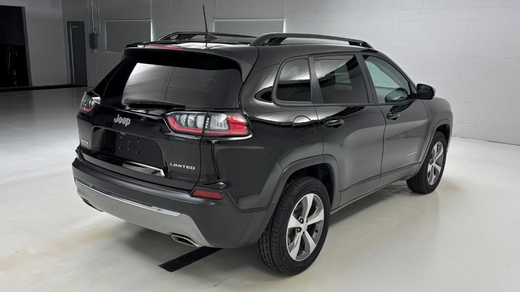 used 2022 Jeep Cherokee car, priced at $27,900