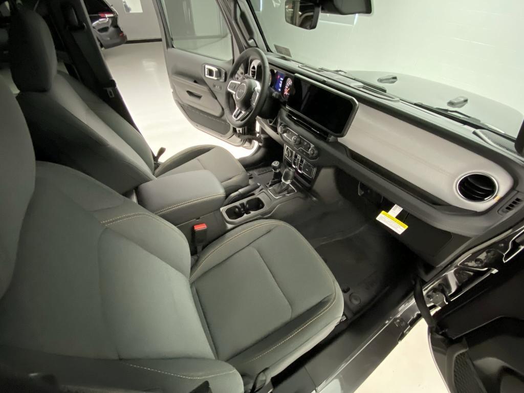 new 2025 Jeep Wrangler car, priced at $58,115