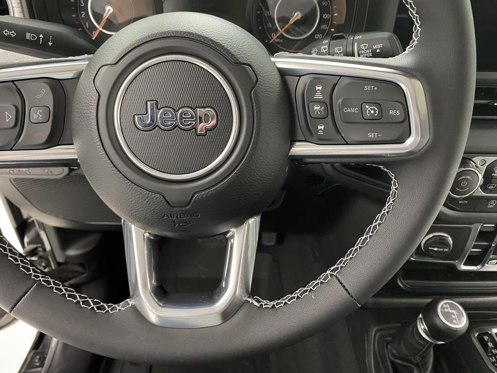 new 2025 Jeep Wrangler car, priced at $55,165