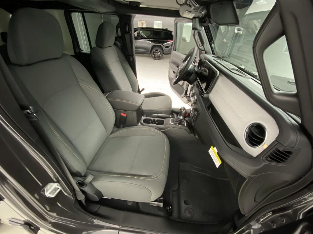new 2025 Jeep Wrangler car, priced at $55,165
