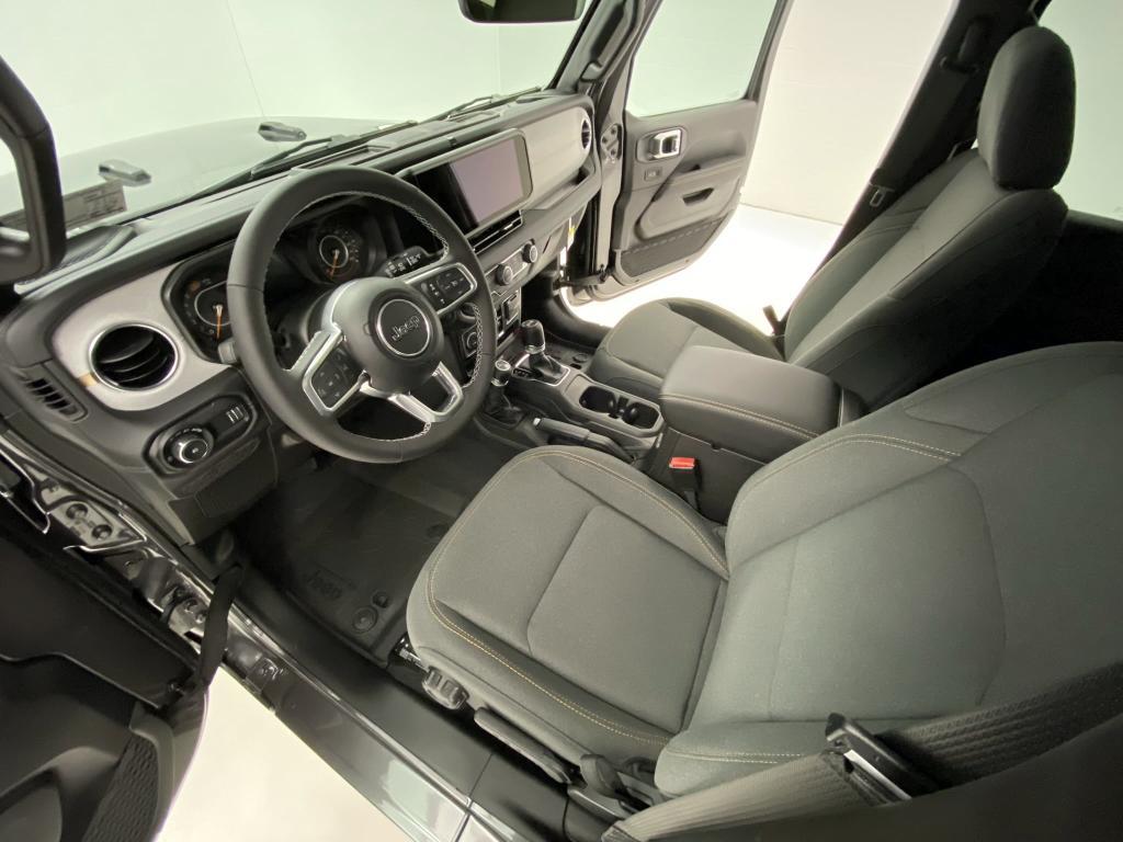 new 2025 Jeep Wrangler car, priced at $58,115