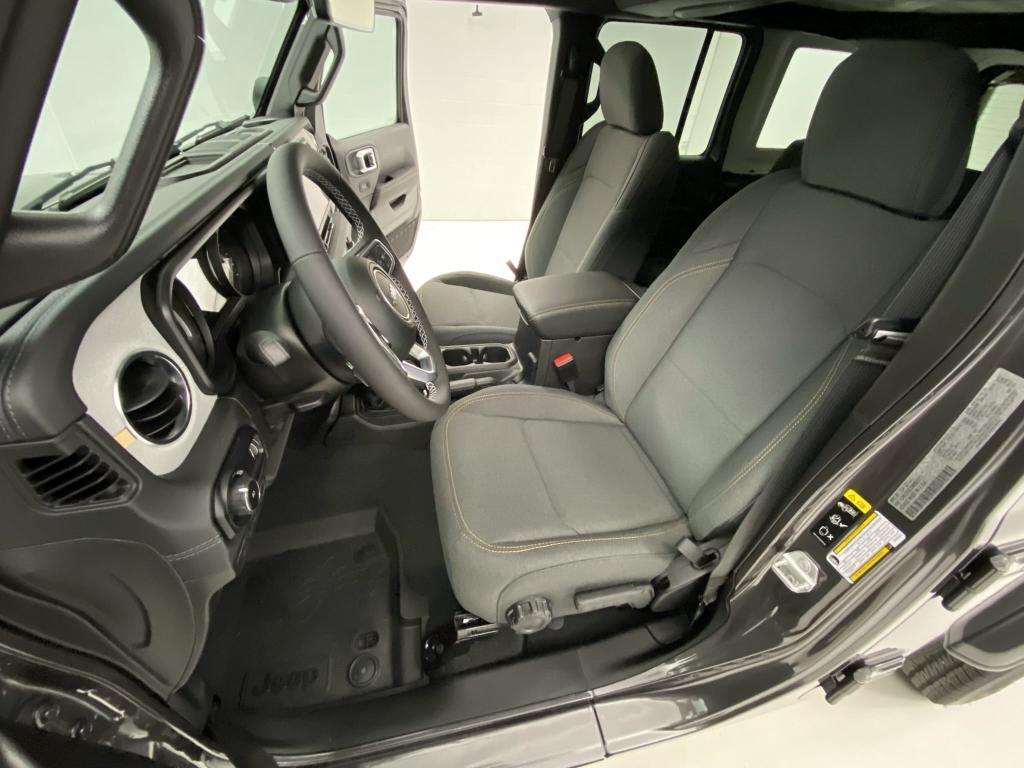 new 2025 Jeep Wrangler car, priced at $58,115
