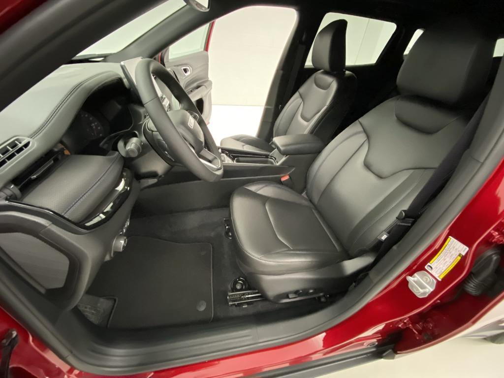 new 2025 Jeep Compass car, priced at $40,105