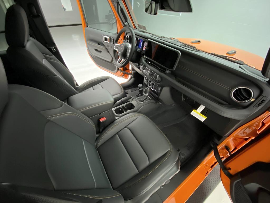 new 2025 Jeep Wrangler car, priced at $55,981