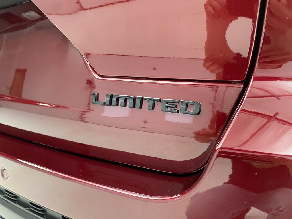 new 2025 Jeep Grand Cherokee car, priced at $49,094