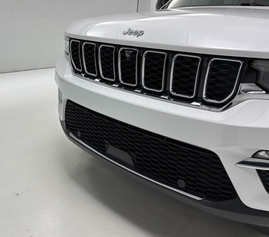 used 2023 Jeep Grand Cherokee car, priced at $35,400