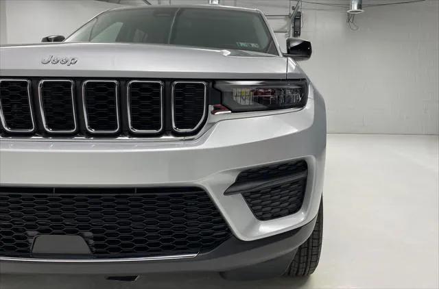 new 2023 Jeep Grand Cherokee car, priced at $39,000