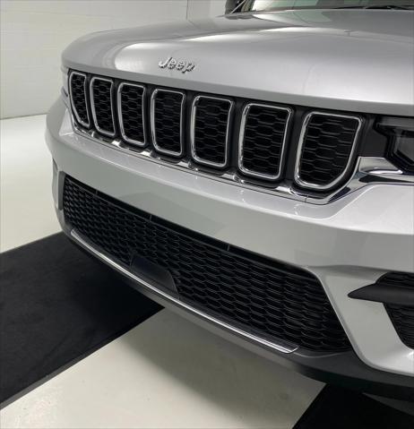 new 2023 Jeep Grand Cherokee car, priced at $35,550