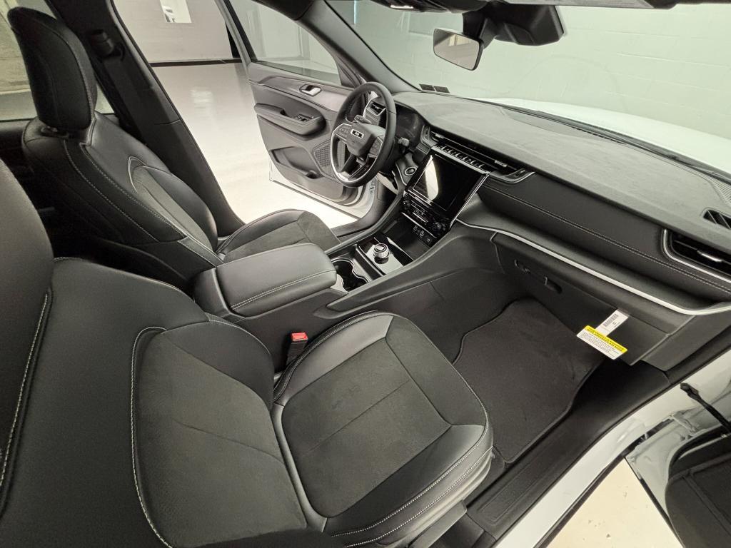 new 2025 Jeep Grand Cherokee L car, priced at $47,482