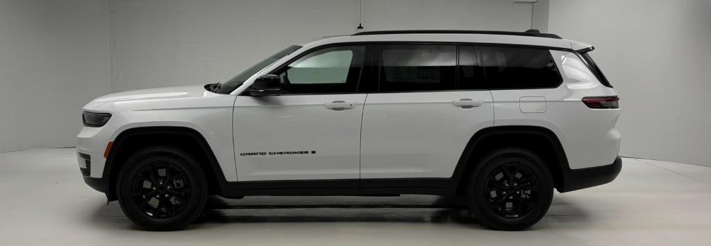 new 2025 Jeep Grand Cherokee L car, priced at $47,482