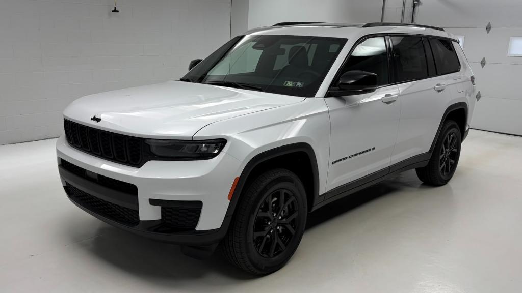 new 2025 Jeep Grand Cherokee L car, priced at $49,880