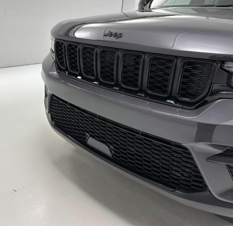 new 2025 Jeep Grand Cherokee car, priced at $45,482