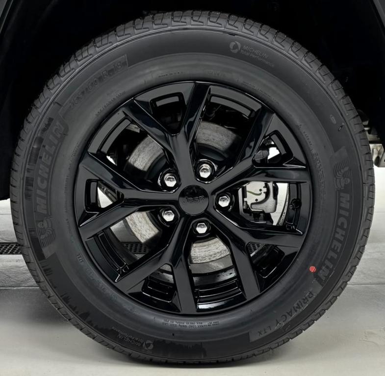 new 2025 Jeep Grand Cherokee car, priced at $45,482