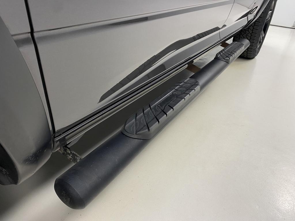 used 2022 Ram 1500 Classic car, priced at $34,400