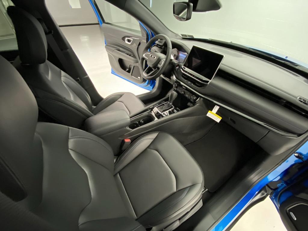 new 2025 Jeep Compass car, priced at $38,862