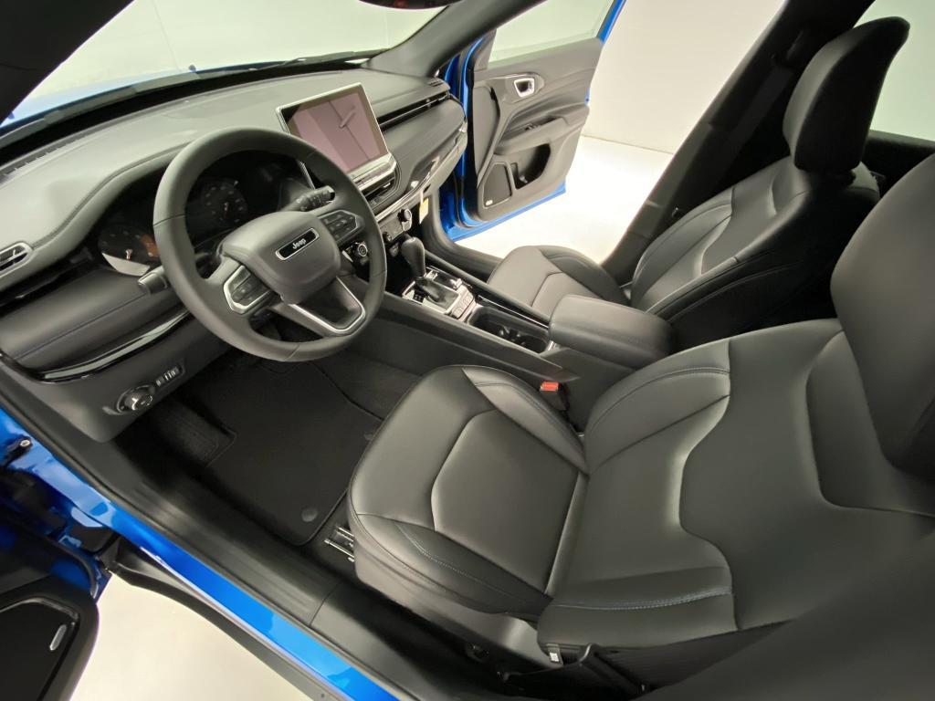 new 2025 Jeep Compass car, priced at $38,862