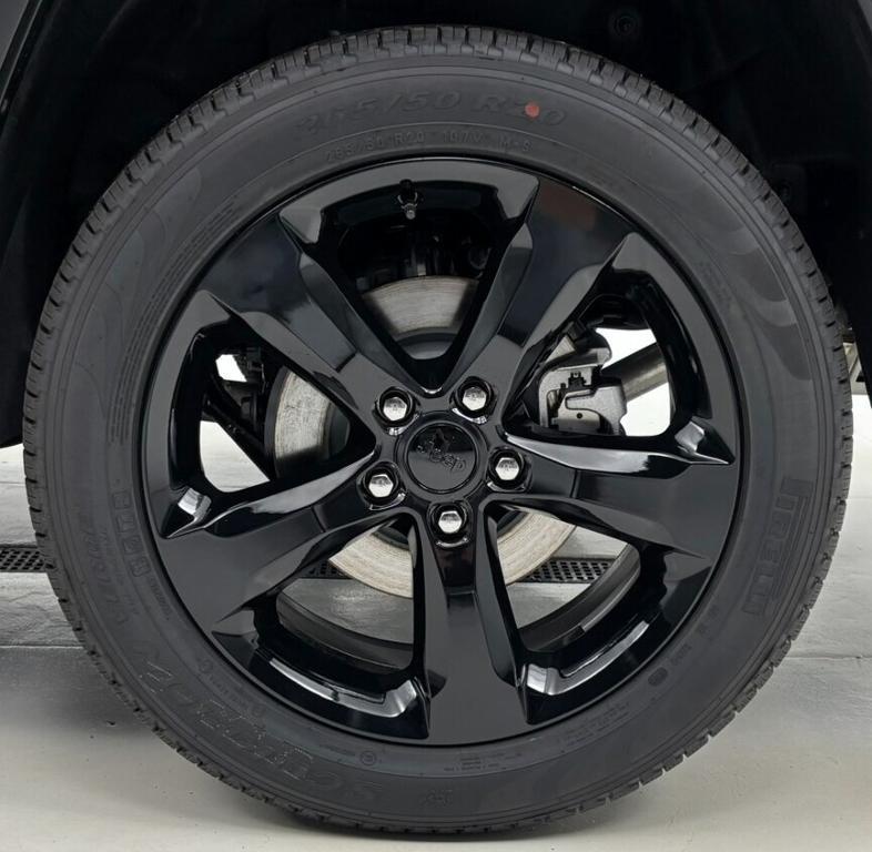new 2025 Jeep Grand Cherokee car, priced at $50,094