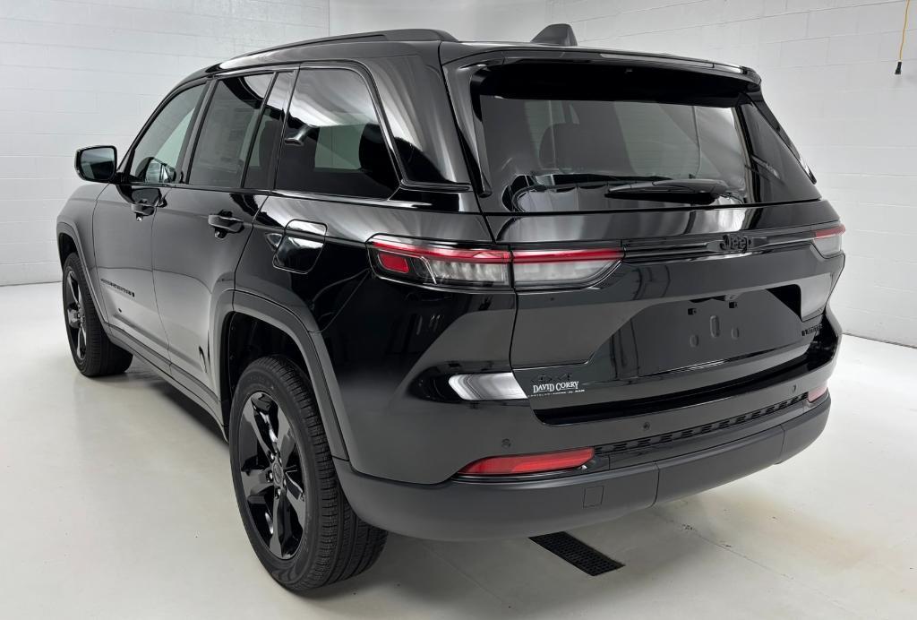 new 2025 Jeep Grand Cherokee car, priced at $50,094