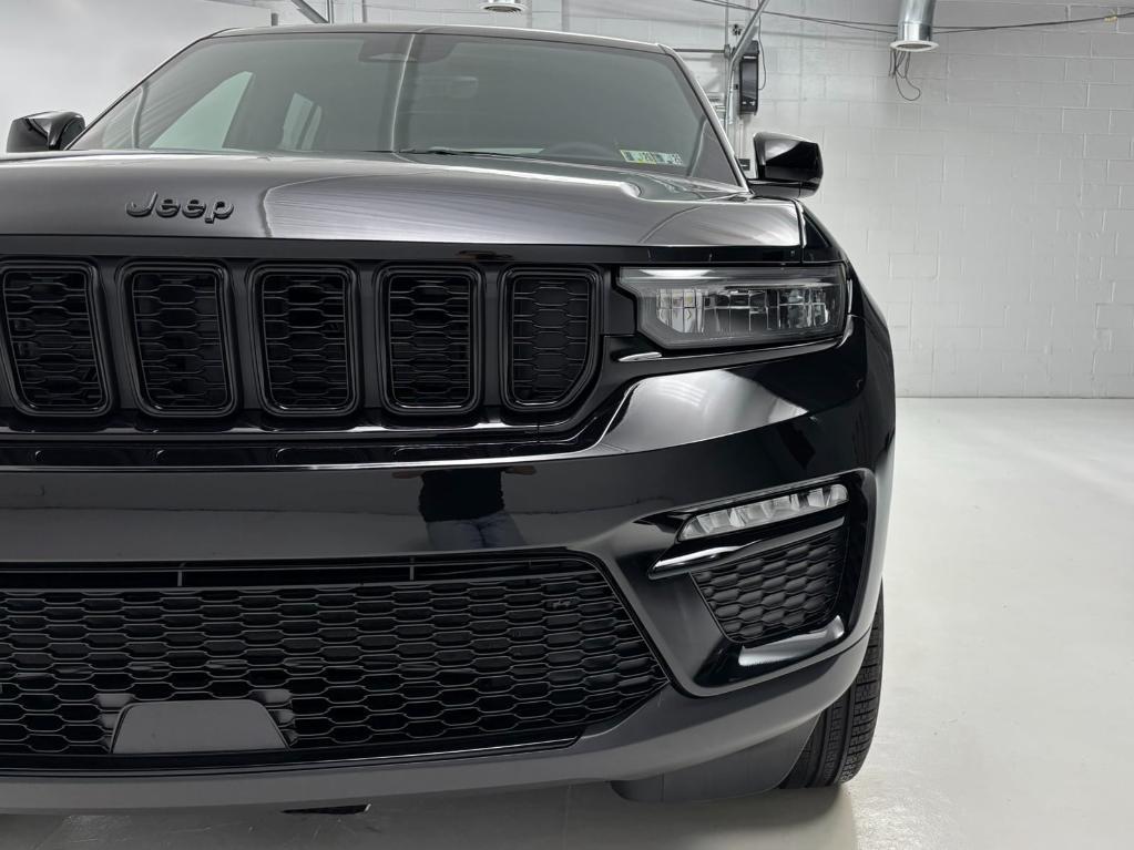 new 2025 Jeep Grand Cherokee car, priced at $50,094