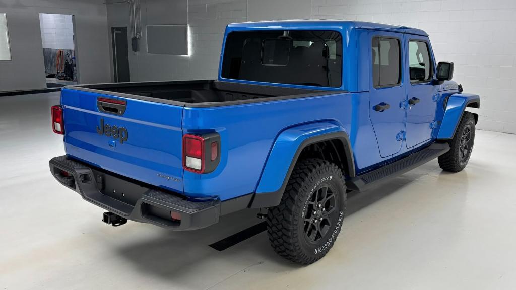 new 2025 Jeep Gladiator car, priced at $51,062