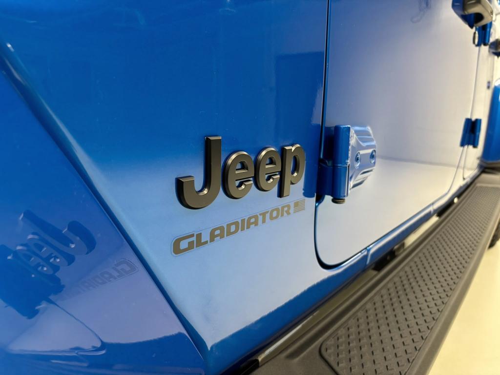 new 2025 Jeep Gladiator car, priced at $51,062