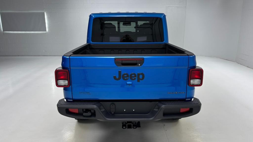 new 2025 Jeep Gladiator car, priced at $51,062