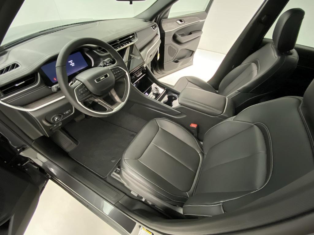 new 2025 Jeep Grand Cherokee L car, priced at $53,317