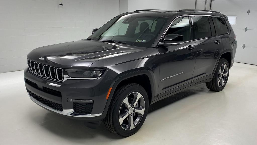 new 2025 Jeep Grand Cherokee L car, priced at $55,730