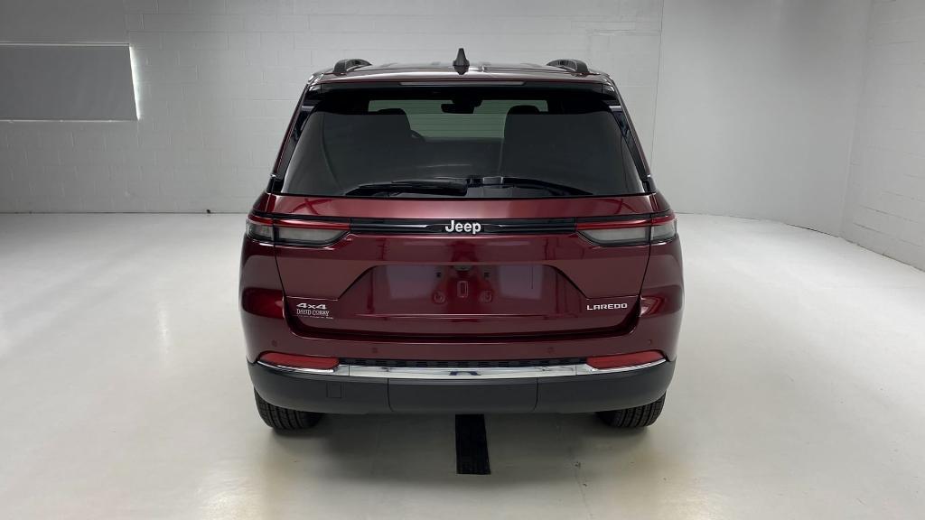 new 2025 Jeep Grand Cherokee car, priced at $44,180