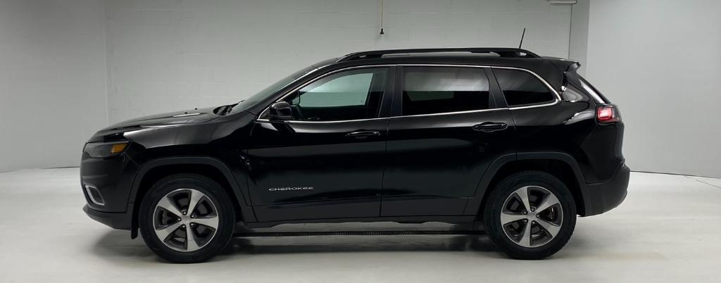 used 2022 Jeep Cherokee car, priced at $27,700