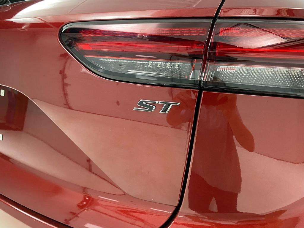 used 2021 Buick Envision car, priced at $25,800