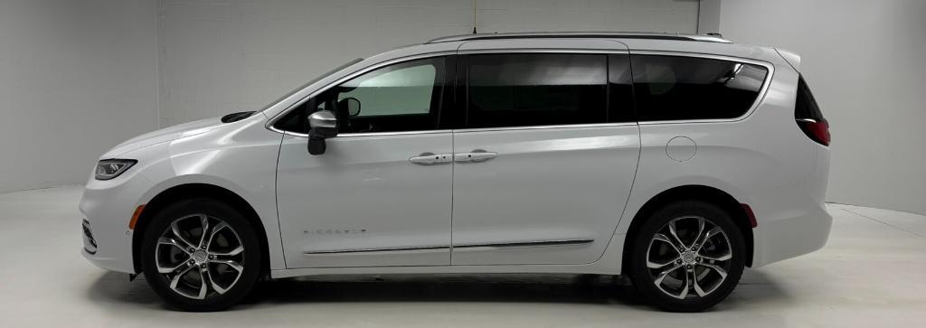 new 2026 Chrysler Pacifica car, priced at $61,450