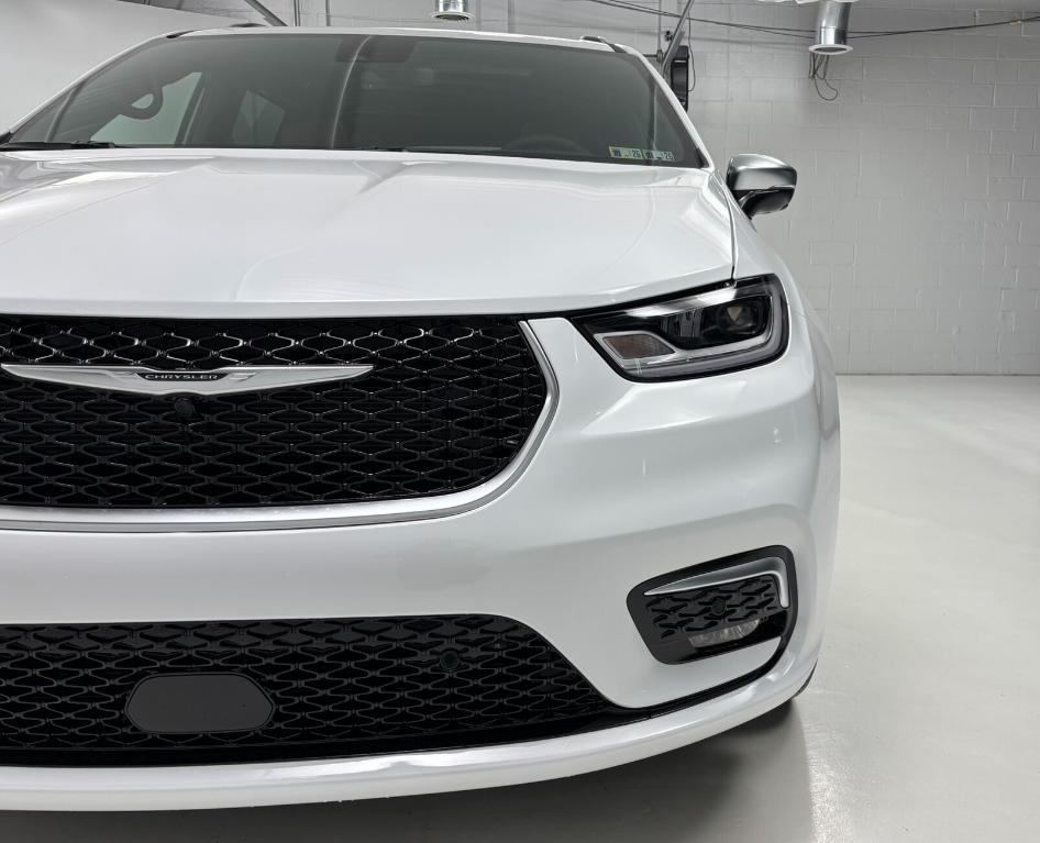 new 2026 Chrysler Pacifica car, priced at $61,450