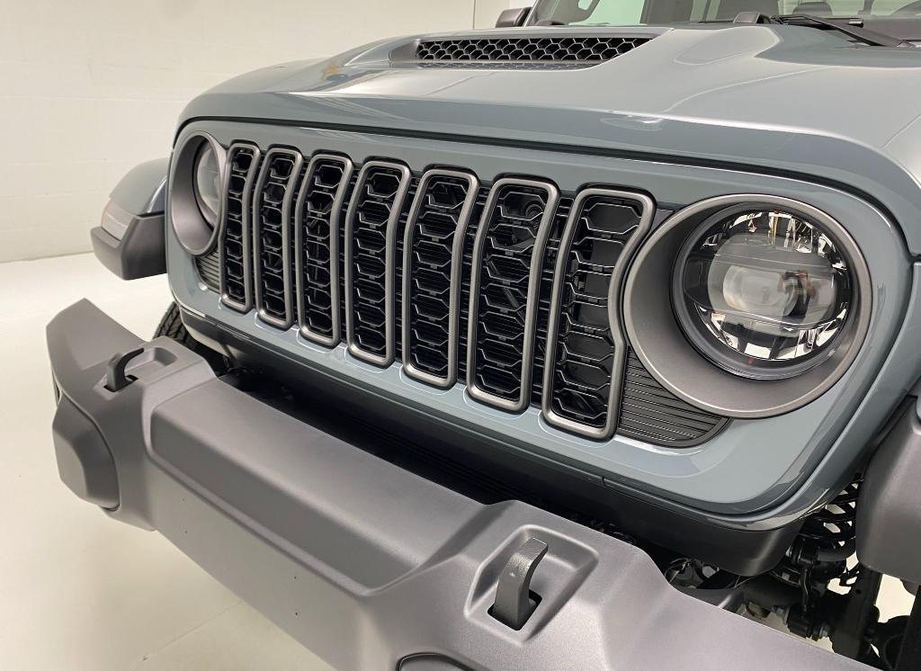 new 2025 Jeep Gladiator car, priced at $52,364