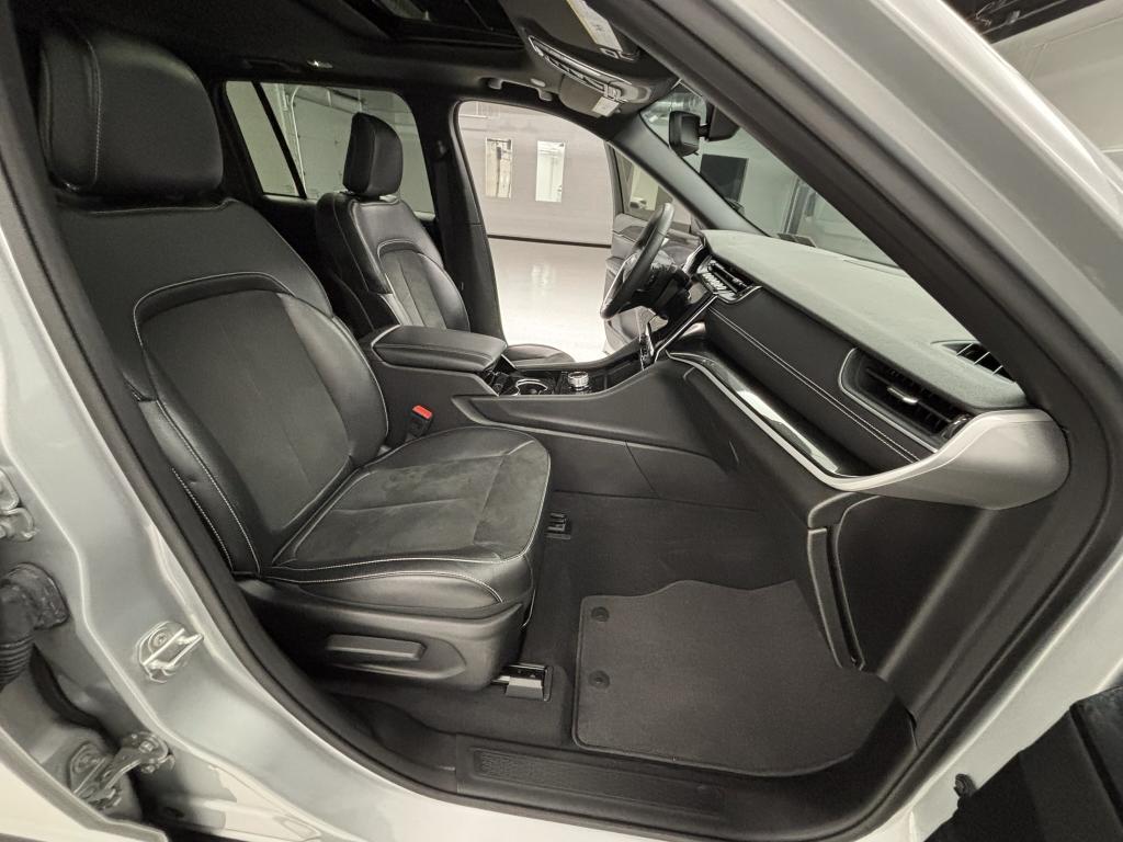 used 2023 Jeep Grand Cherokee car, priced at $34,800