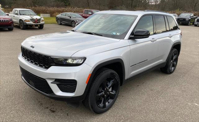 new 2025 Jeep Grand Cherokee car, priced at $49,170