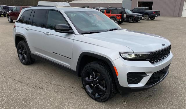 new 2025 Jeep Grand Cherokee car, priced at $49,170