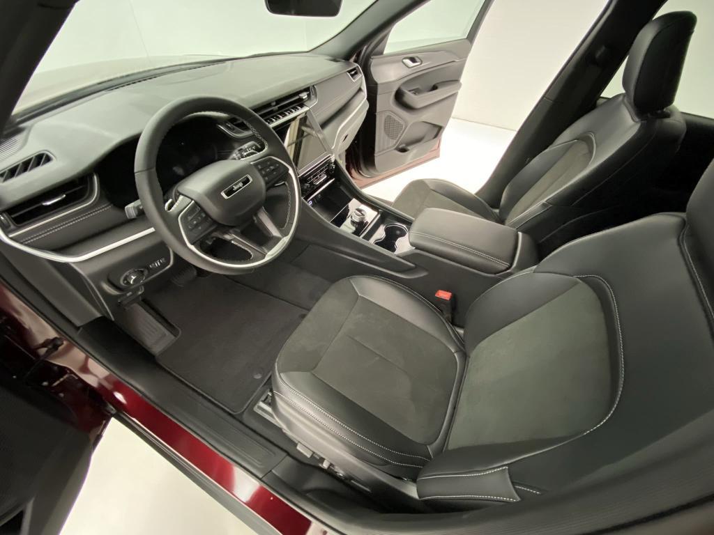 new 2025 Jeep Grand Cherokee car, priced at $47,962