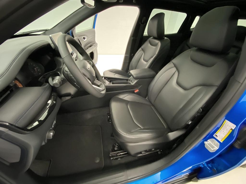 new 2025 Jeep Compass car, priced at $38,862