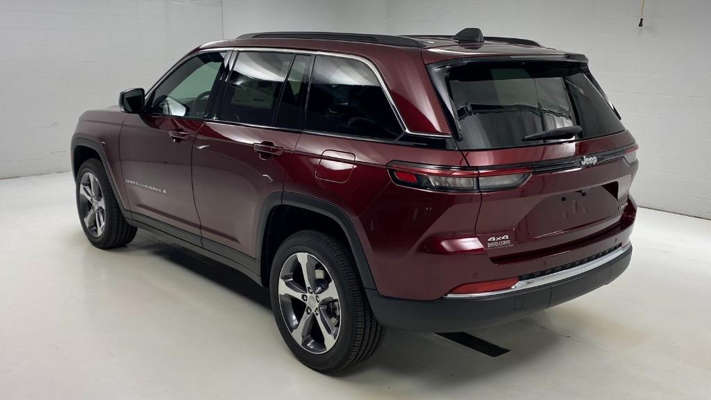 new 2025 Jeep Grand Cherokee car, priced at $52,267