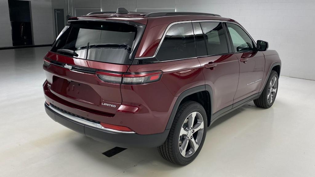 new 2025 Jeep Grand Cherokee car, priced at $52,267